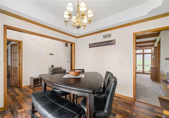 image of 5826 Oakview St, Shawnee, KS 66216 | MLS# 2612161
