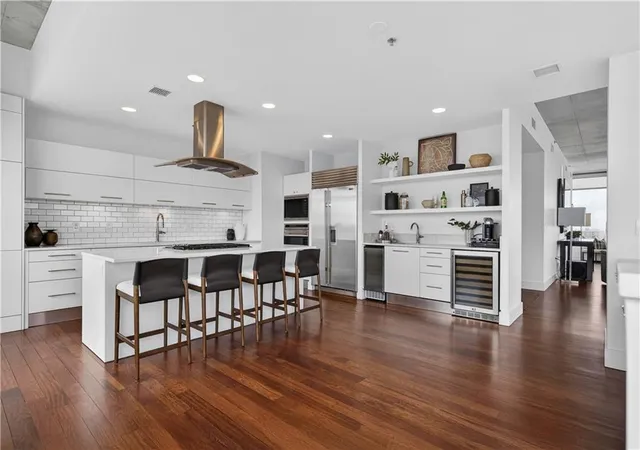 3rd image of 4646 Broadway St #12th Floor, Kansas City, MO 64112 | MLS# 2612201