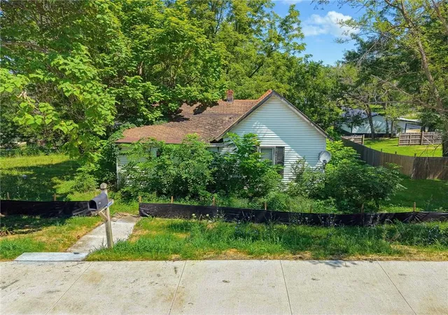 Photo 1 of Single family home for sale at 905 E Grant St, Princeton, MO 64673 | MLS# 2612261 | Listing updated on 2026-08-24