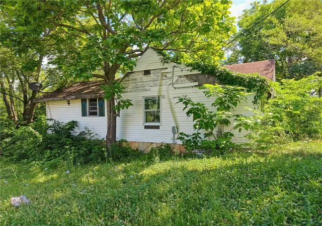 Photo 3 of Single family home for sale at 905 E Grant St, Princeton, MO 64673 | MLS# 2612261 | Listing updated on 2026-08-24