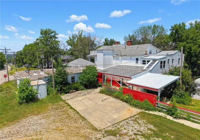 Photo 2 of Sale Pending at 308 S Broadway St, Princeton, MO 64673 | MLS# 2612262 | Listing updated on 2026-09-25