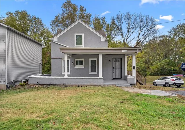 1st image of 3868 E 59th St, Kansas City, MO 64130 | MLS# 2612300