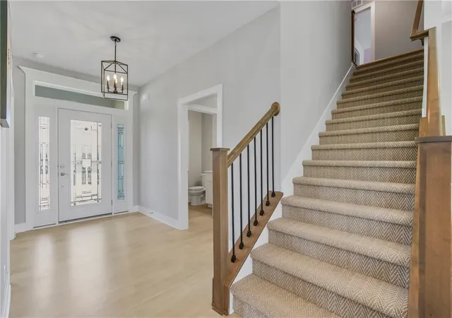 2nd image of 6709 Nw 105th St, Kansas City, MO 64154 | MLS# 2612310