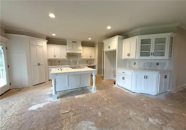 Photo 4 of Single family home for sale at 1070 Fir Ln, Liberty, MO 64068 | MLS# 2612385 | Listing updated on 2026-10-09