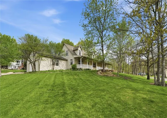 Homes for sale in Osawatomie, KS | 612 17Th St, Osawatomie, KS 66064 | MLS# 2612419