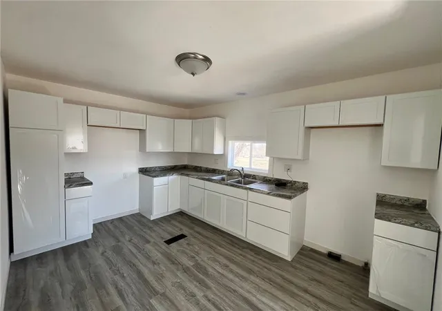 5th image of 302 N Iowa St, Highland, KS 66035 | MLS# 2612439