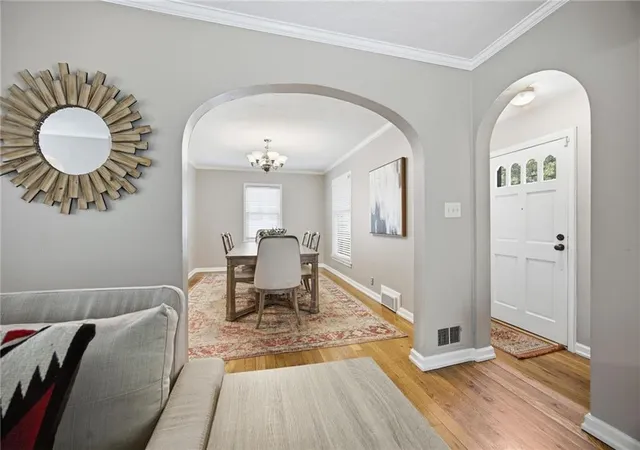 Photo 3 of Sale Pending at 1207 W Gregory Blvd, Kansas City, MO 64114 | MLS# 2612487 | Listing updated on 2026-09-03