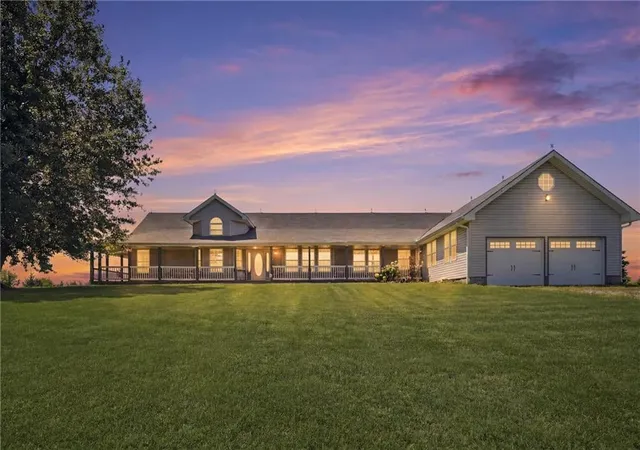 3rd image of 29001 219Th St, Easton, KS 66020 | MLS# 2612497