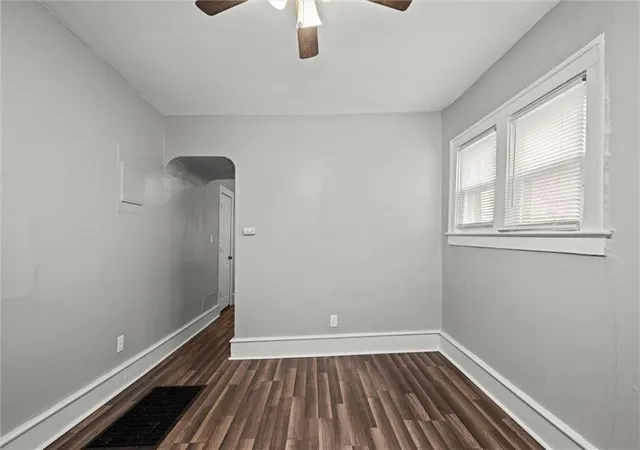4th image of 514 W Walnut St, Independence, MO 64050 | MLS# 2612518