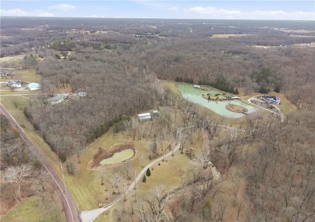 Photo 3 of Sale Pending at 70 E High Point Ln, Columbia, MO 65203 | MLS# 2612540 | Listing updated on 2026-08-25
