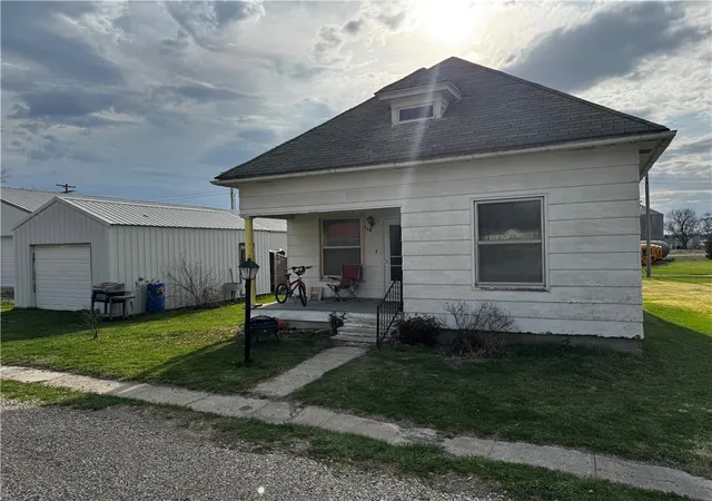 2nd image of 110 N Main St, Ravenwood, MO 64479 | MLS# 2612547