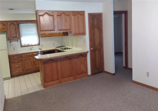 4th image of 302 E Monroe St, Pittsburg, KS 66762 | MLS# 2612745