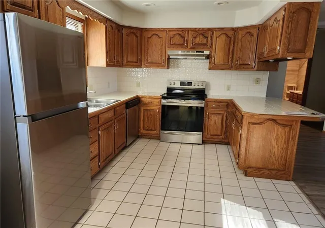 5th image of 302 E Monroe St, Pittsburg, KS 66762 | MLS# 2612745