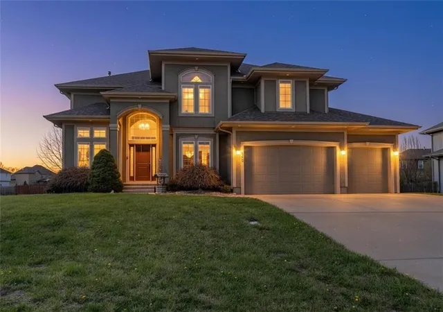 1st image of 500 Ne Woodpark Ln, Lee's Summit, MO 64086 | MLS# 2612774