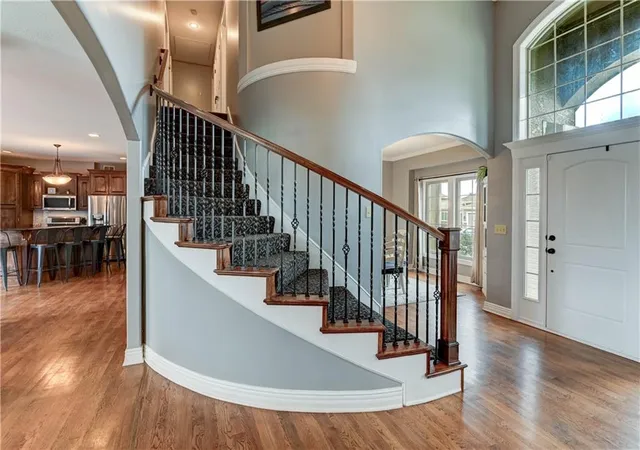 Photo 4 of Single family home for sale at 500 NE Woodpark Ln, Lees Summit, MO 64086 | MLS# 2612774 | Listing updated on 2026-08-28