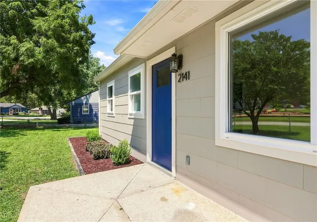 Photo 3 of Sale Pending at 2141 Normandy Ln, Kansas City, KS 66106 | MLS# 2612782 | Listing updated on 2026-09-01