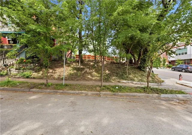 2nd image of 1700 Jefferson St, Kansas City, MO 64108 | MLS# 2612785