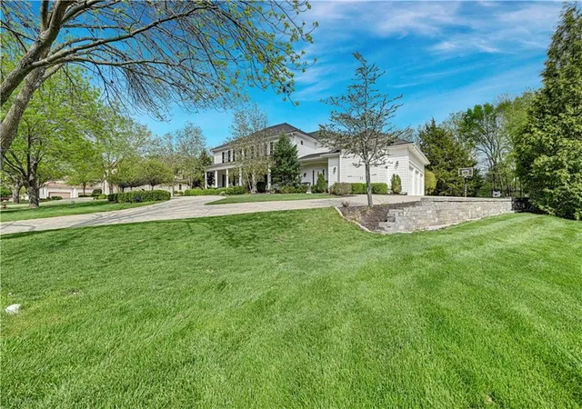 4th image of 17095 S Demi Dr, Loch Lloyd, MO 64012 | MLS# 2612880
