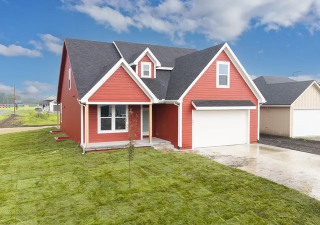 3rd image of 913 2nd Street, Perry, KS 66073 | MLS# 2612972