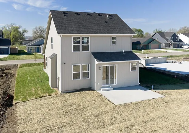 Photo 21 of Single family home for sale at 1013 2nd Street, Perry, KS 66073 | MLS# 2613008 | Listing updated on 2026-10-18