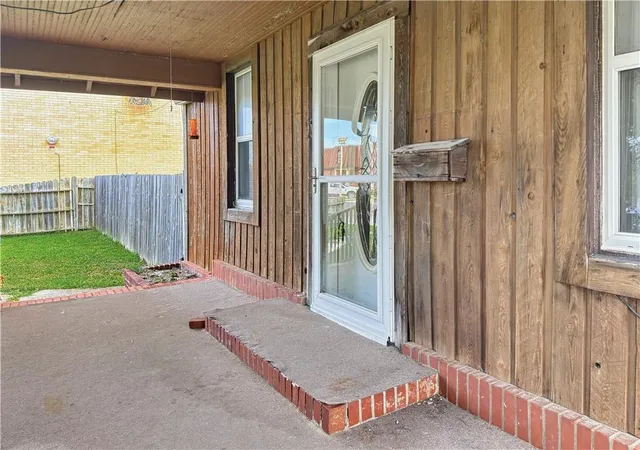 Homes for sale in Iola, KS | 203 S Sycamore St, Iola, KS 66749 | MLS# 2613030