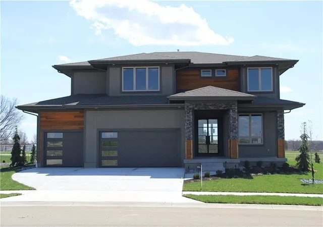 1st image of 17483 W 169th Ter, Olathe, KS 66062 | MLS# 2613079