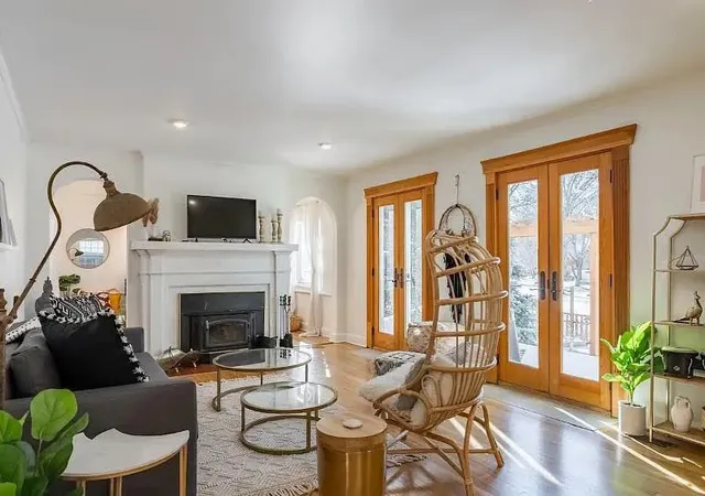 Photo 5 of Sale Pending at 5707 Paseo Blvd, Kansas City, MO 64110 | MLS# 2613185 | Listing updated on 2026-07-06