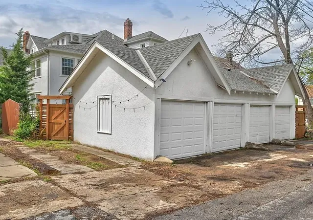 Homes for sale in Kansas City, MO | 5707 Paseo Blvd, Kansas City, MO 64110 | MLS# 2613185