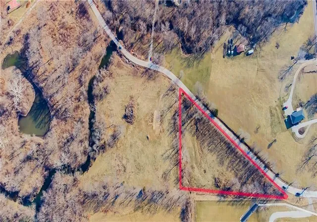 3rd image of 28604 Se Ryan Rd, Blue Springs, MO 64014 | MLS# 2613261