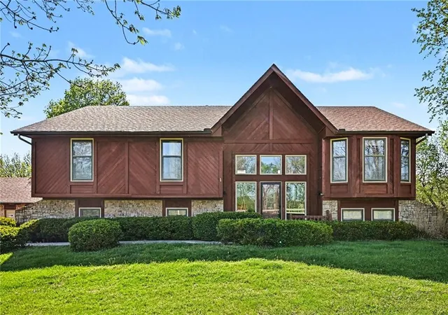 1st image of 15800 Rule Ln, Smithville, MO 64089 | MLS# 2613300