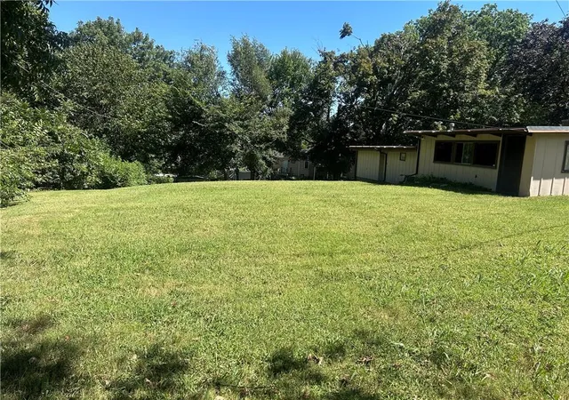 Photo 3 of Single family home for sale at 7318 Reynolds Ave, Kansas City, KS 66111 | MLS# 2613365 | Listing updated on 2026-09-04