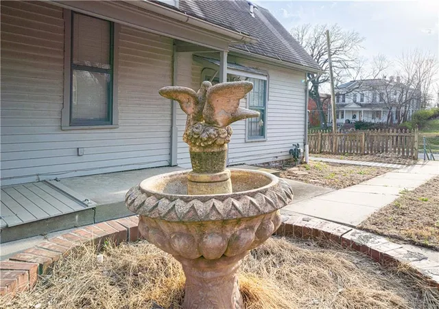 4th image of 610 N 8Th St, St Joseph, MO 64501 | MLS# 2613372