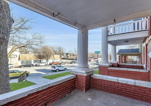 Listing Photo 3 - Condo for sale in building located at 4330 Troost Ave, Kansas City, MO 64110