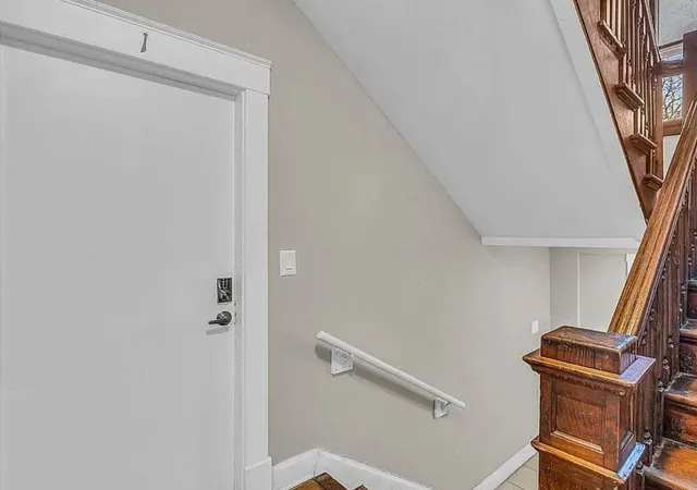 Listing Photo 4 - Condo for sale in building located at 4330 Troost Ave, Kansas City, MO 64110