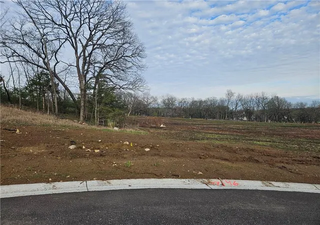 1st image of 6905 Central St, Shawnee, KS 66217 | MLS# 2613649
