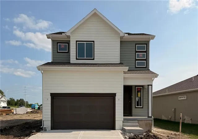 1st image of 803 Glenn Cir, Raymore, MO 64083 | MLS# 2613704