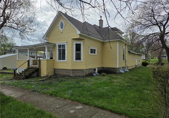 Photo 3 of Single family home for sale at 715 W 4th Street, Cameron, MO 64429 | MLS# 2613718 | Listing updated on 2026-09-22