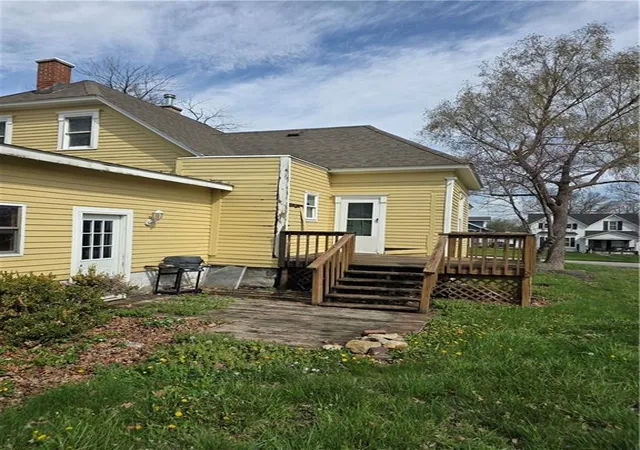 Photo 3 of Single family home for sale at 715 W 4th Street, Cameron, MO 64429 | MLS# 2613718 | Listing updated on 2026-09-22
