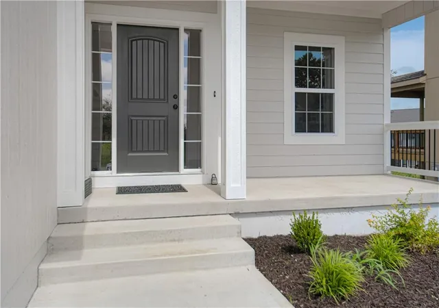 Photo 1 of Single family home for sale at 6114 NE 118th Street, Kansas City, MO 64156 | MLS# 2613731 | Listing updated on 2026-09-20