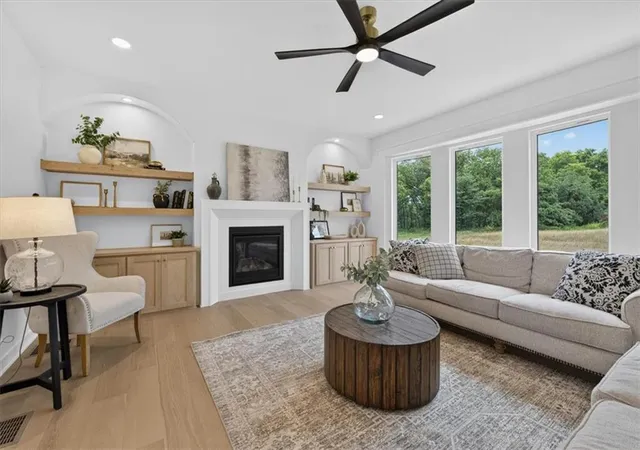 3rd image of 8218 Nw 90Th Ter, Kansas City, MO 64153 | MLS# 2613764