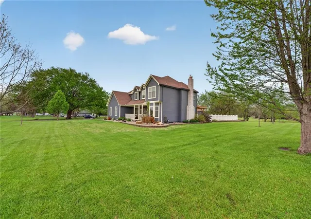 5th image of 905 Florence Ave, Raymore, MO 64083 | MLS# 2613806