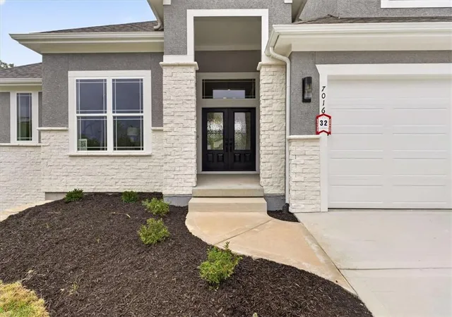 Photo 2 of Single family home for sale at 7016 N Beaman Ave, Kansas City, MO 64151 | MLS# 2613832 | Listing updated on 2026-10-04