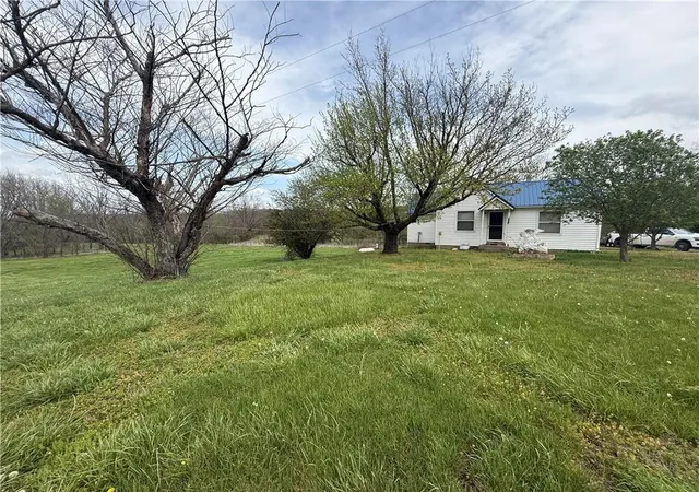 1st image of 13371 Ks Hwy 7 Hwy, Mound City, KS 66056 | MLS# 2613849
