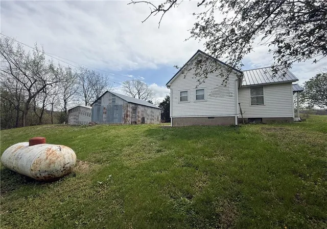 3rd image of 13371 Ks Hwy 7, Mound City, KS 66056 | MLS# 2613849