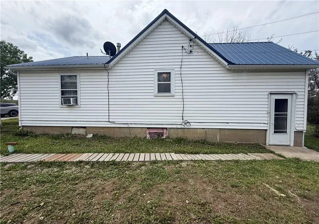 4th image of 13371 Ks Hwy 7, Mound City, KS 66056 | MLS# 2613849