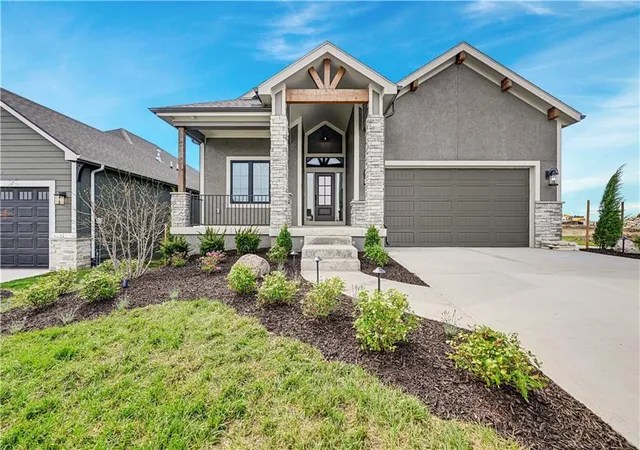 1st image of 15251 W 161st Ct, Olathe, KS 66062 | MLS# 2613906