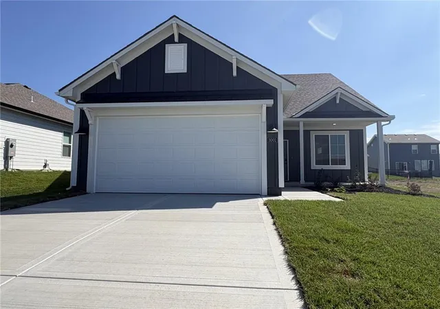 Photo 2 of Single family home for sale at 3001 Nw 96th Terrace, Kansas City, MO 64154 | MLS# 2613975 | Listing updated on 2026-10-03