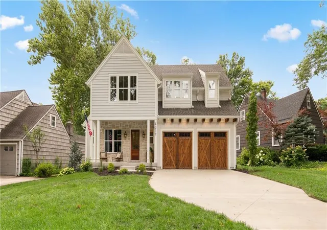 Homes for sale in Prairie Village, KS | 4617 W 72nd St, Prairie Village, KS 66208 | MLS# 2613995