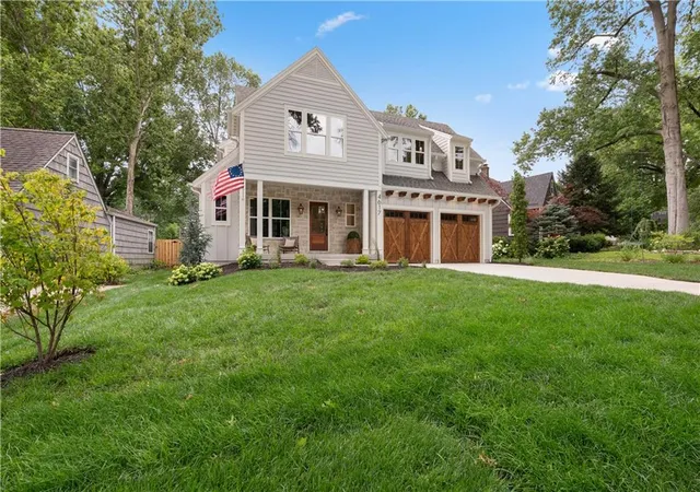 Homes for sale in Prairie Village, KS | 4617 W 72nd St, Prairie Village, KS 66208 | MLS# 2613995