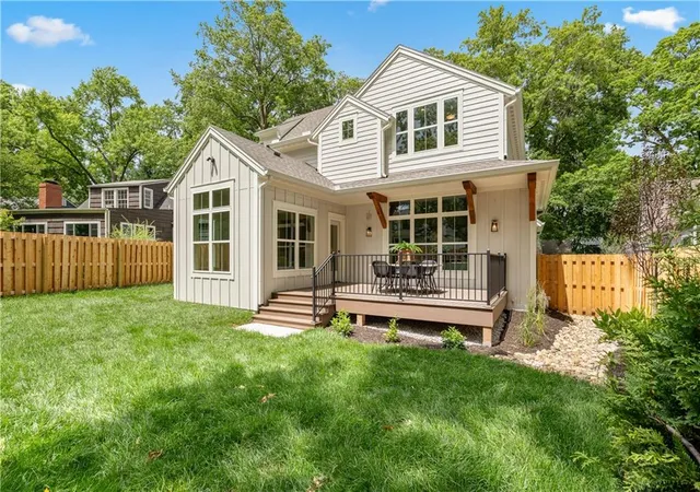 Homes for sale in Prairie Village, KS | 4617 W 72Nd St, Prairie Village, KS 66208 | MLS# 2613995